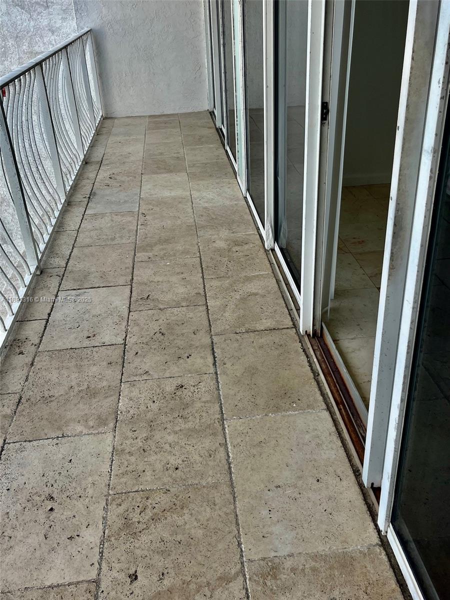 THE GRANDVIEW PALACE COND - Residential