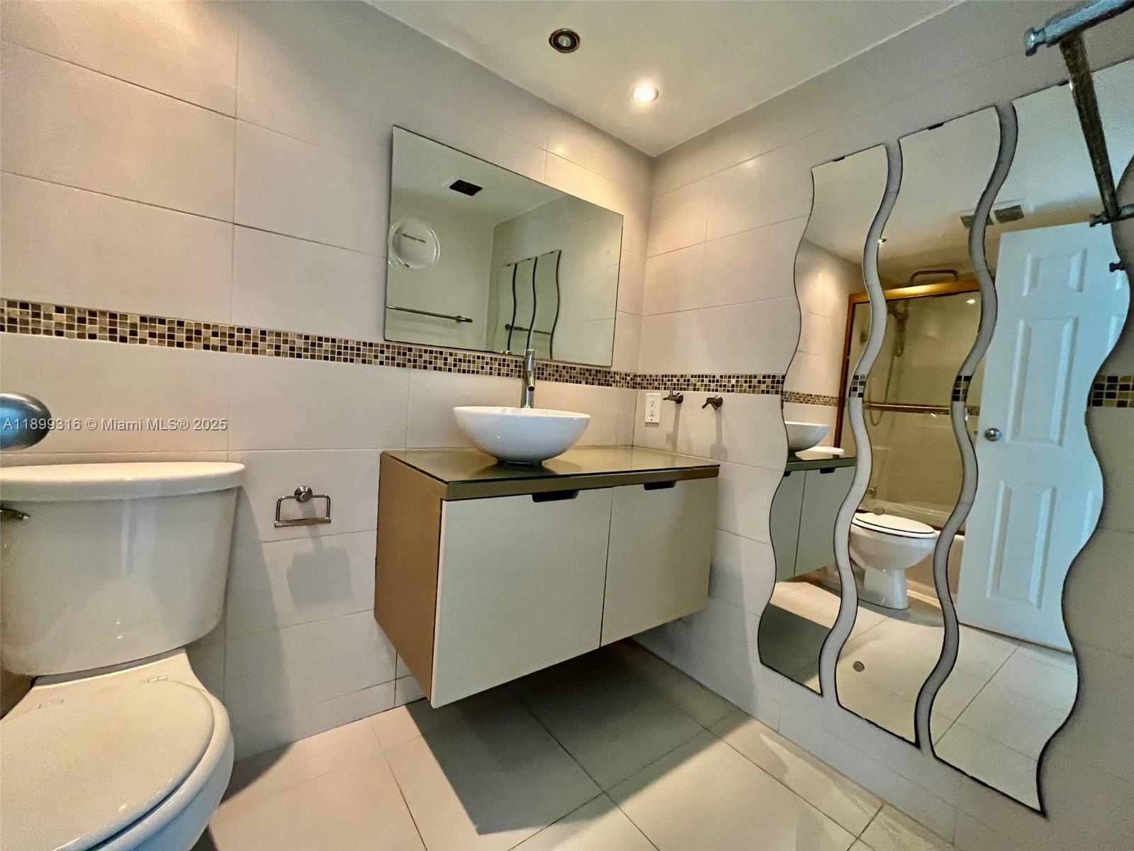 THE GRANDVIEW PALACE COND - Residential