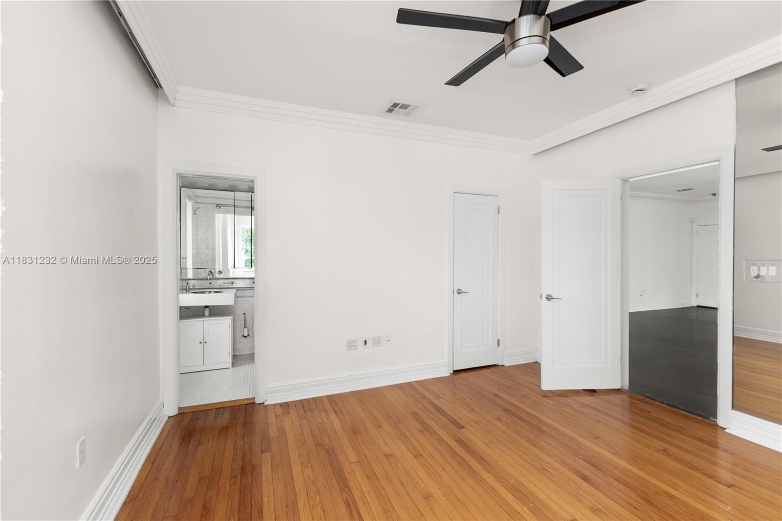 735 CONDO - Residential