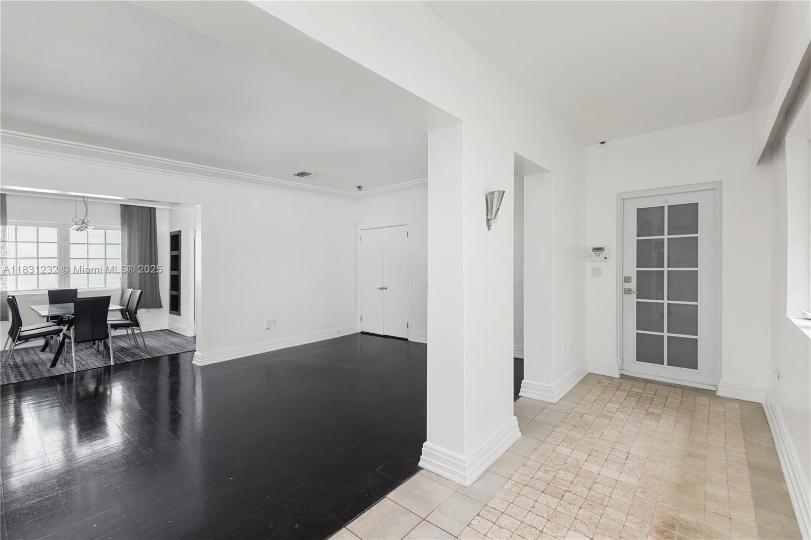 735 CONDO - Residential