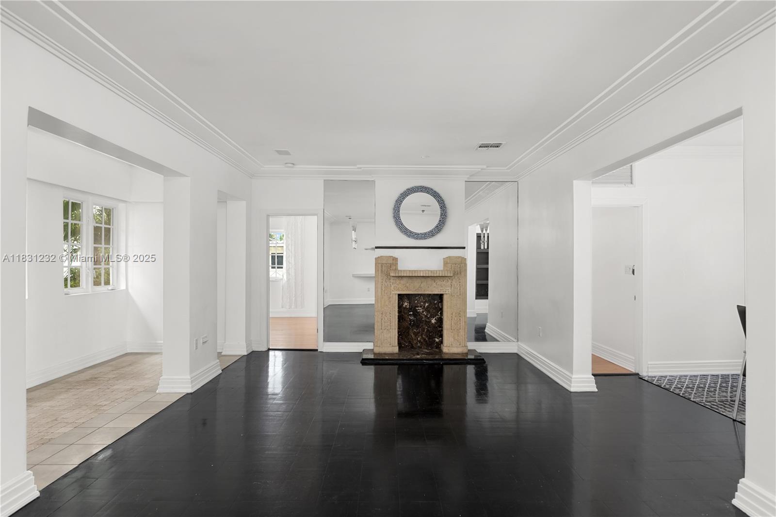 735 CONDO - Residential