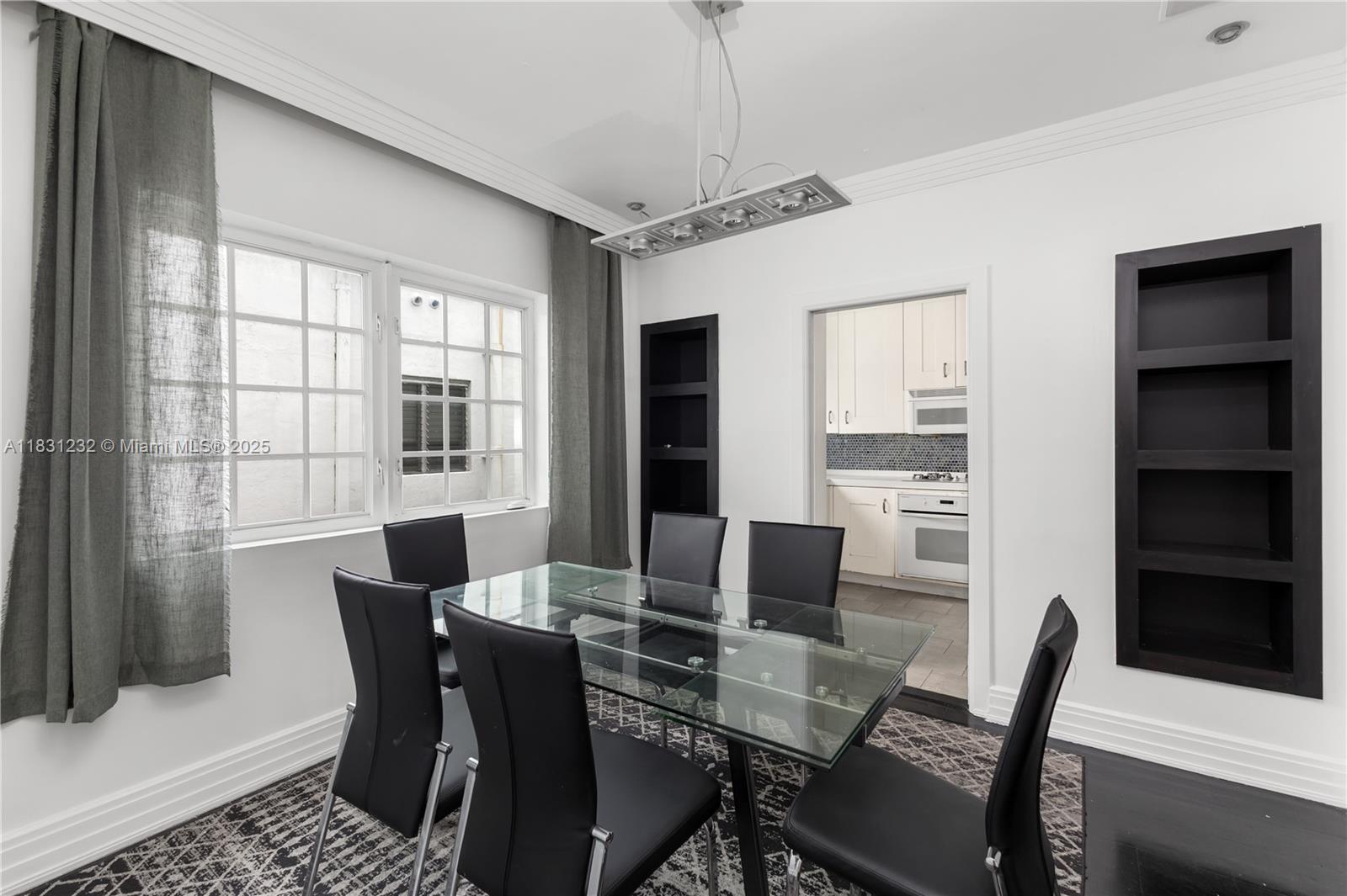 735 CONDO - Residential