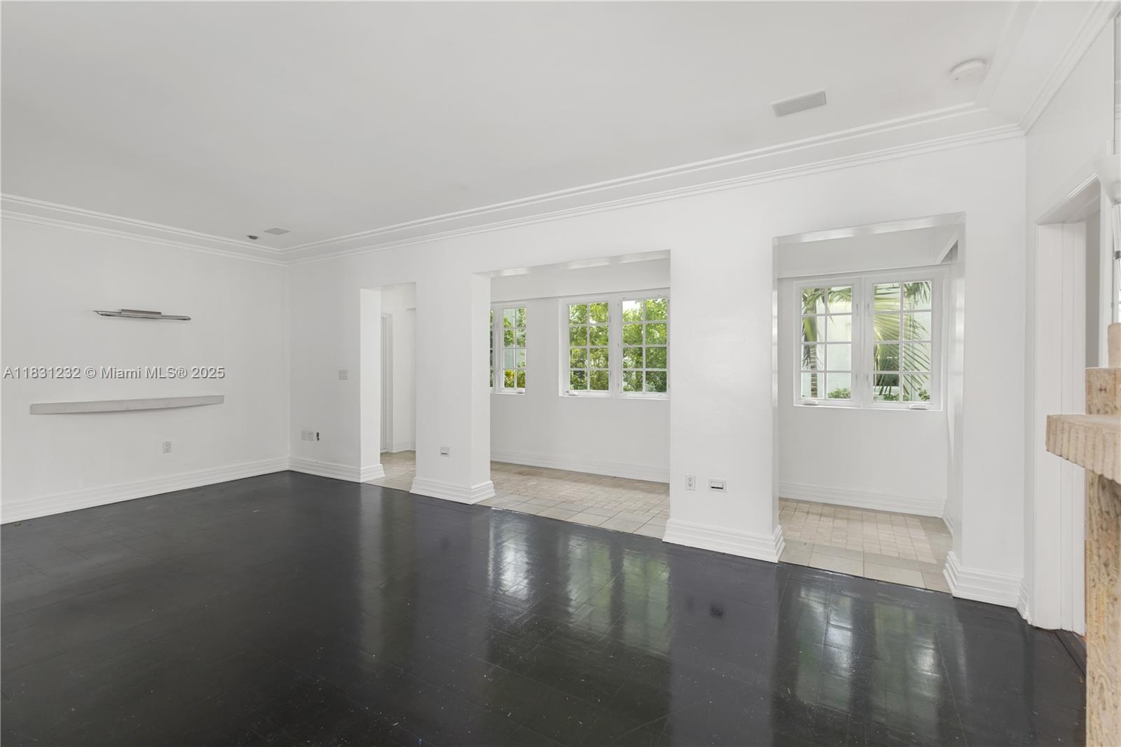 735 CONDO - Residential