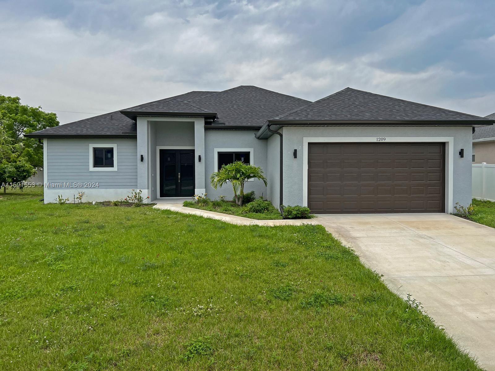 1209 NE 11th St - Residential
