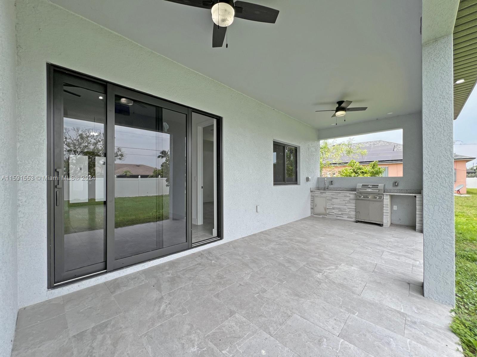 1209 NE 11th St - Residential