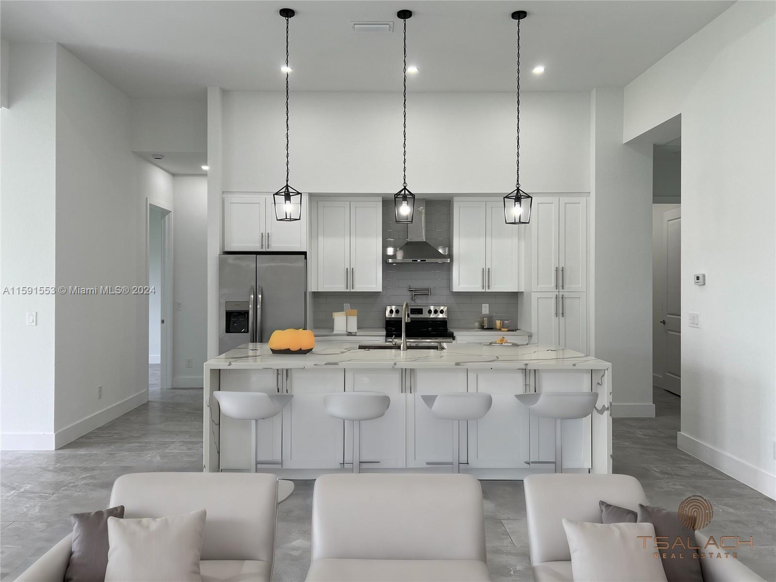 1209 NE 11th St - Residential