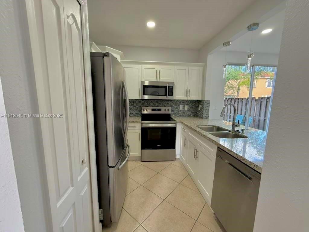 PEMBROKE FALLS PHASE 3 - Residential Lease