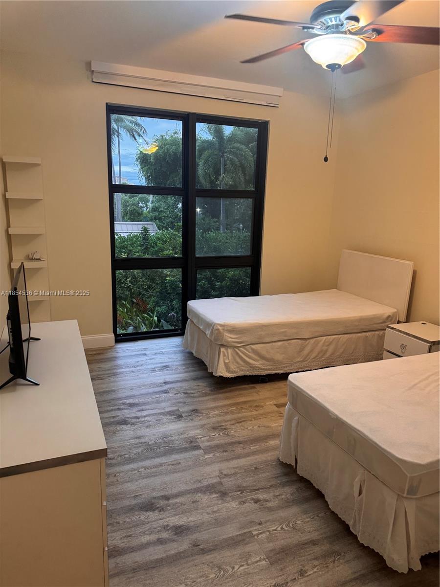 TOWERS OF KEY BISCAYNE CO - Residential Lease