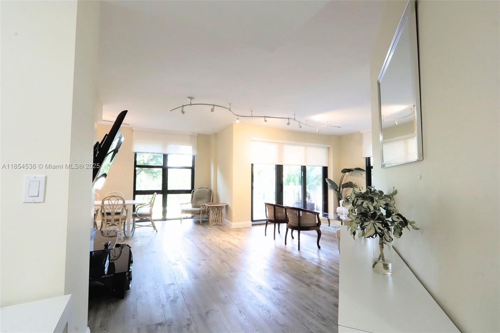 TOWERS OF KEY BISCAYNE CO - Residential Lease