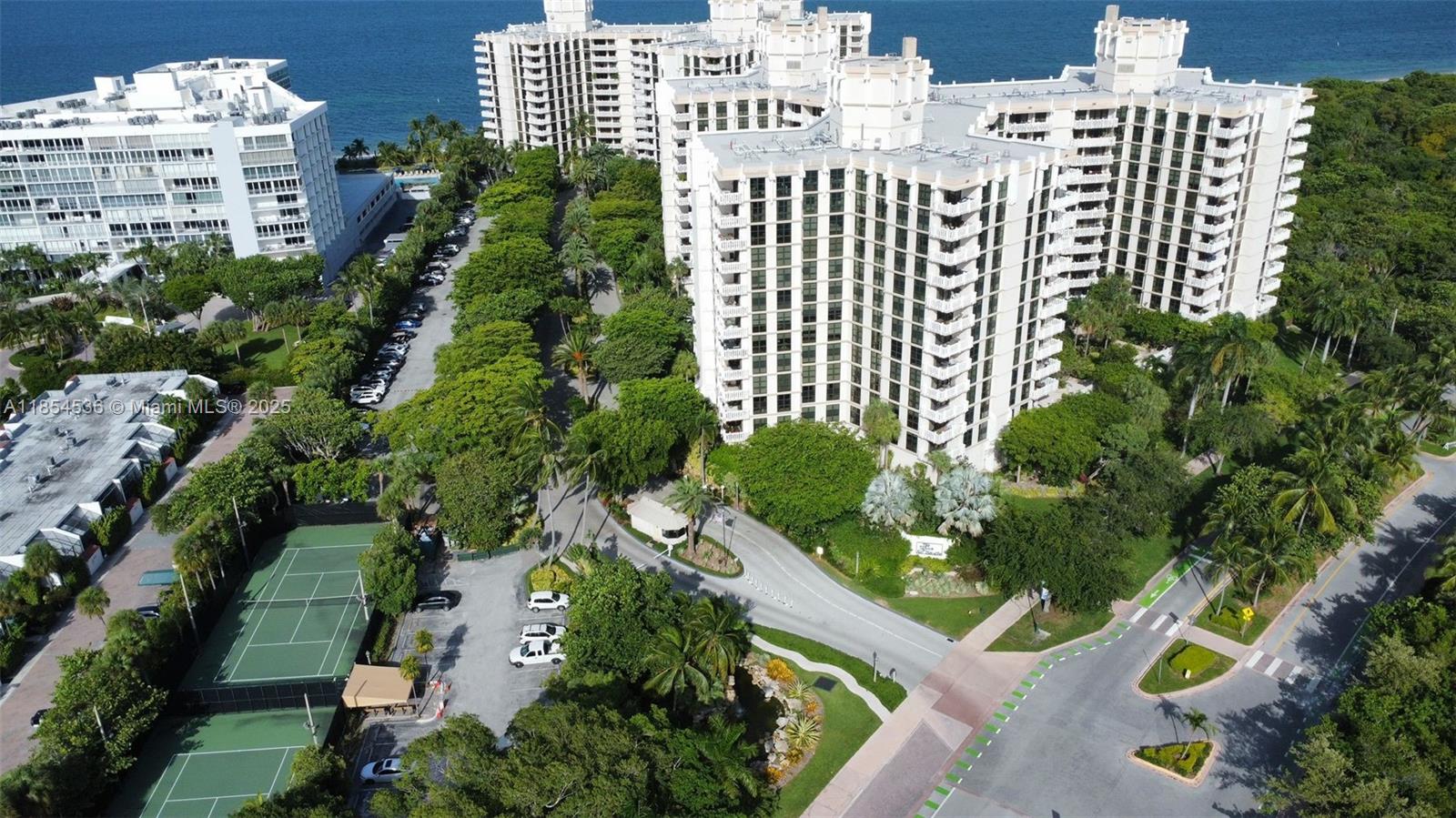 TOWERS OF KEY BISCAYNE CO - Residential Lease