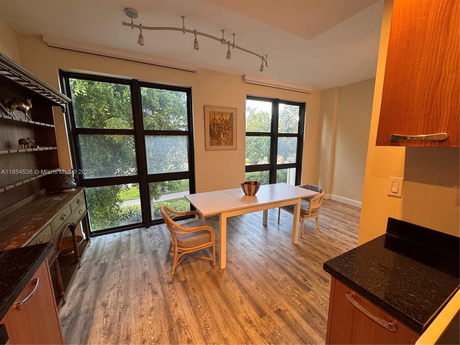 TOWERS OF KEY BISCAYNE CO - Residential Lease