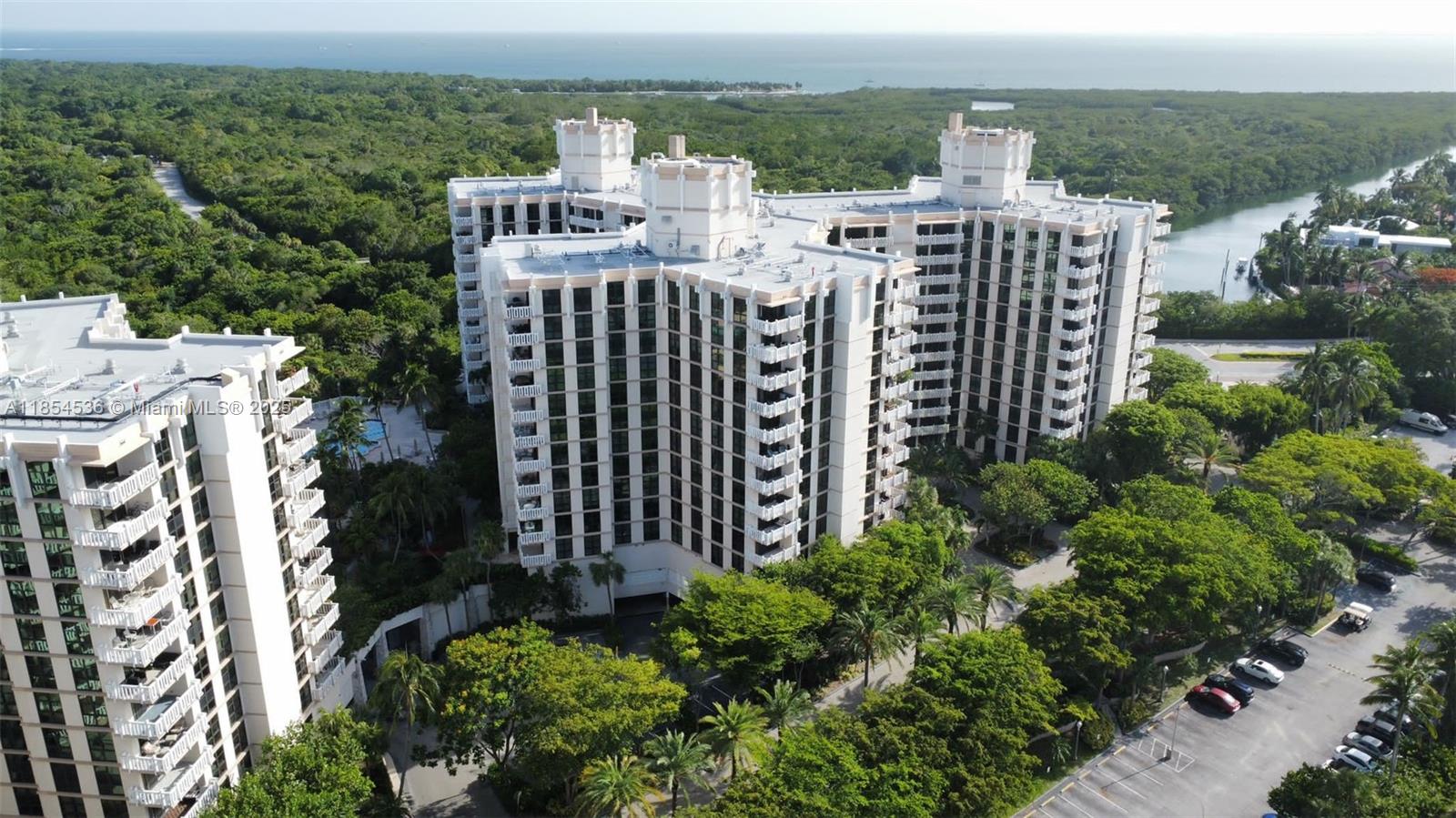 TOWERS OF KEY BISCAYNE CO - Residential Lease