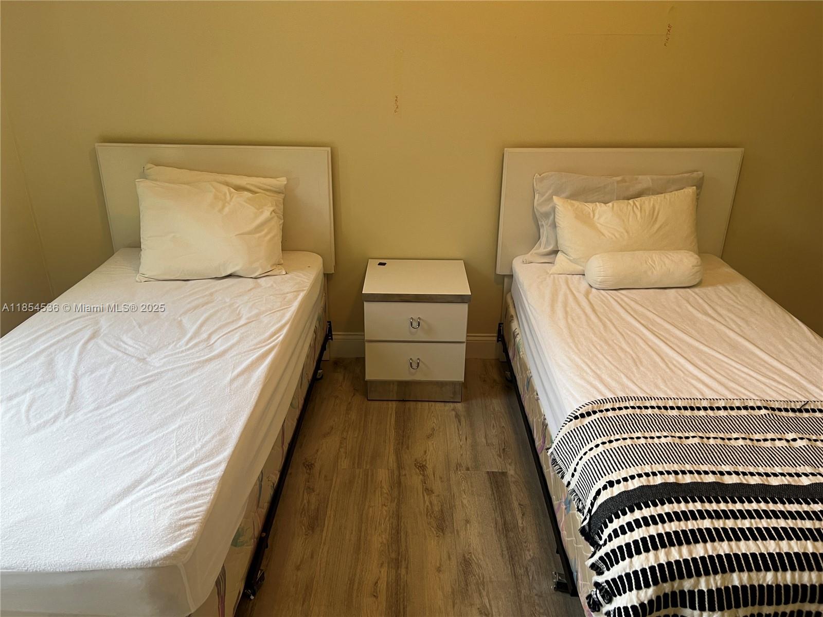 TOWERS OF KEY BISCAYNE CO - Residential Lease