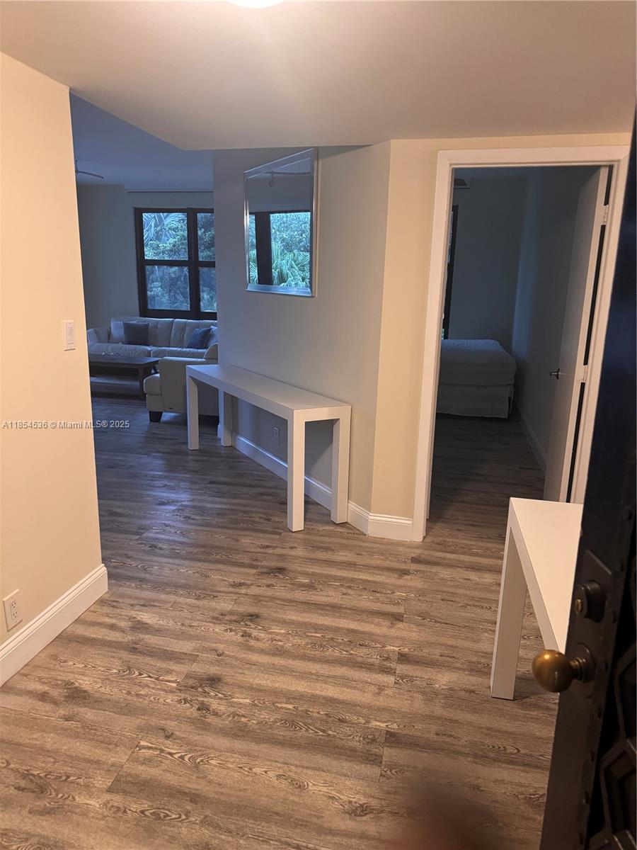 TOWERS OF KEY BISCAYNE CO - Residential Lease