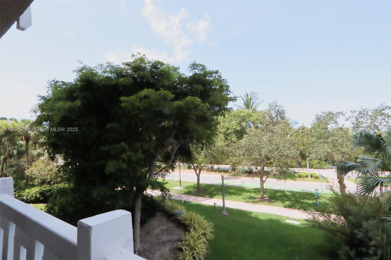 TOWERS OF KEY BISCAYNE CO - Residential Lease