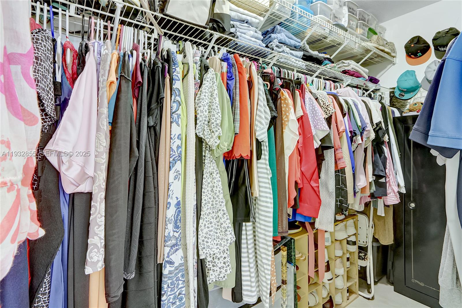 MEADOW WOOD MANOR SEC 5 - Residential