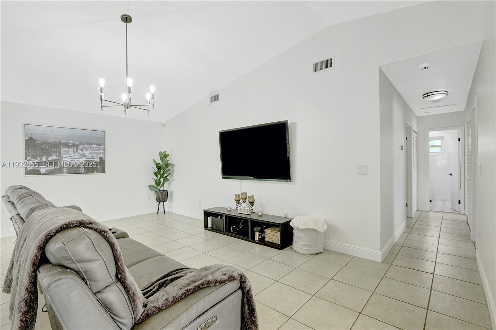 MEADOW WOOD MANOR SEC 5 - Residential