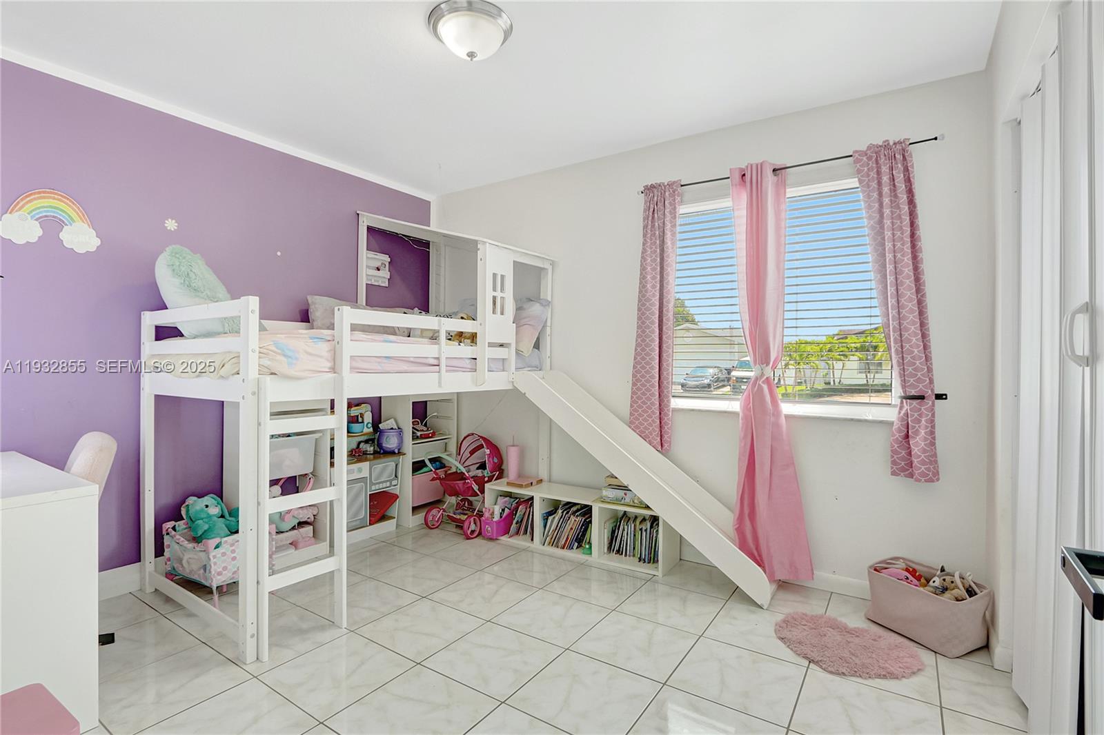 MEADOW WOOD MANOR SEC 5 - Residential