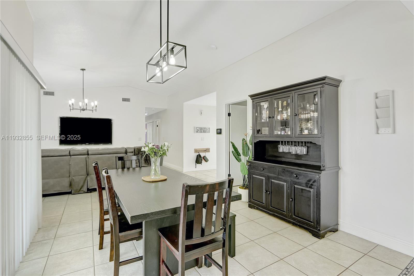 MEADOW WOOD MANOR SEC 5 - Residential