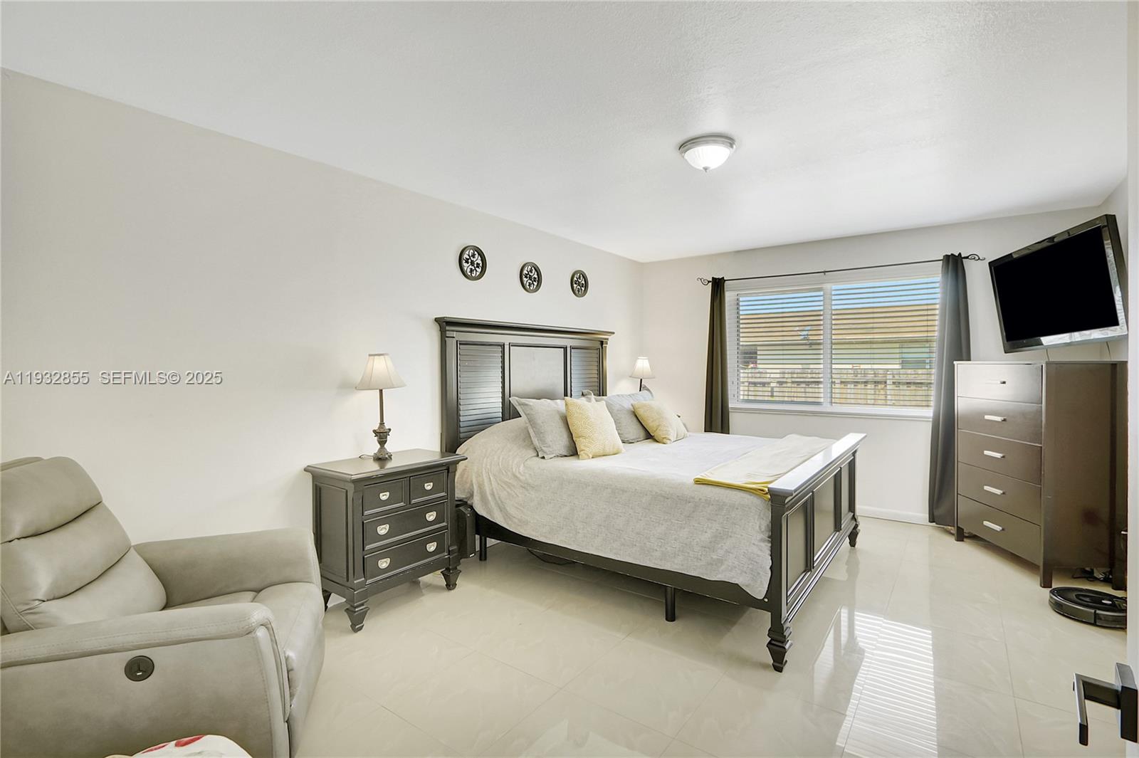 MEADOW WOOD MANOR SEC 5 - Residential