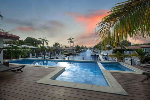 A home in Lauderdale By The Sea