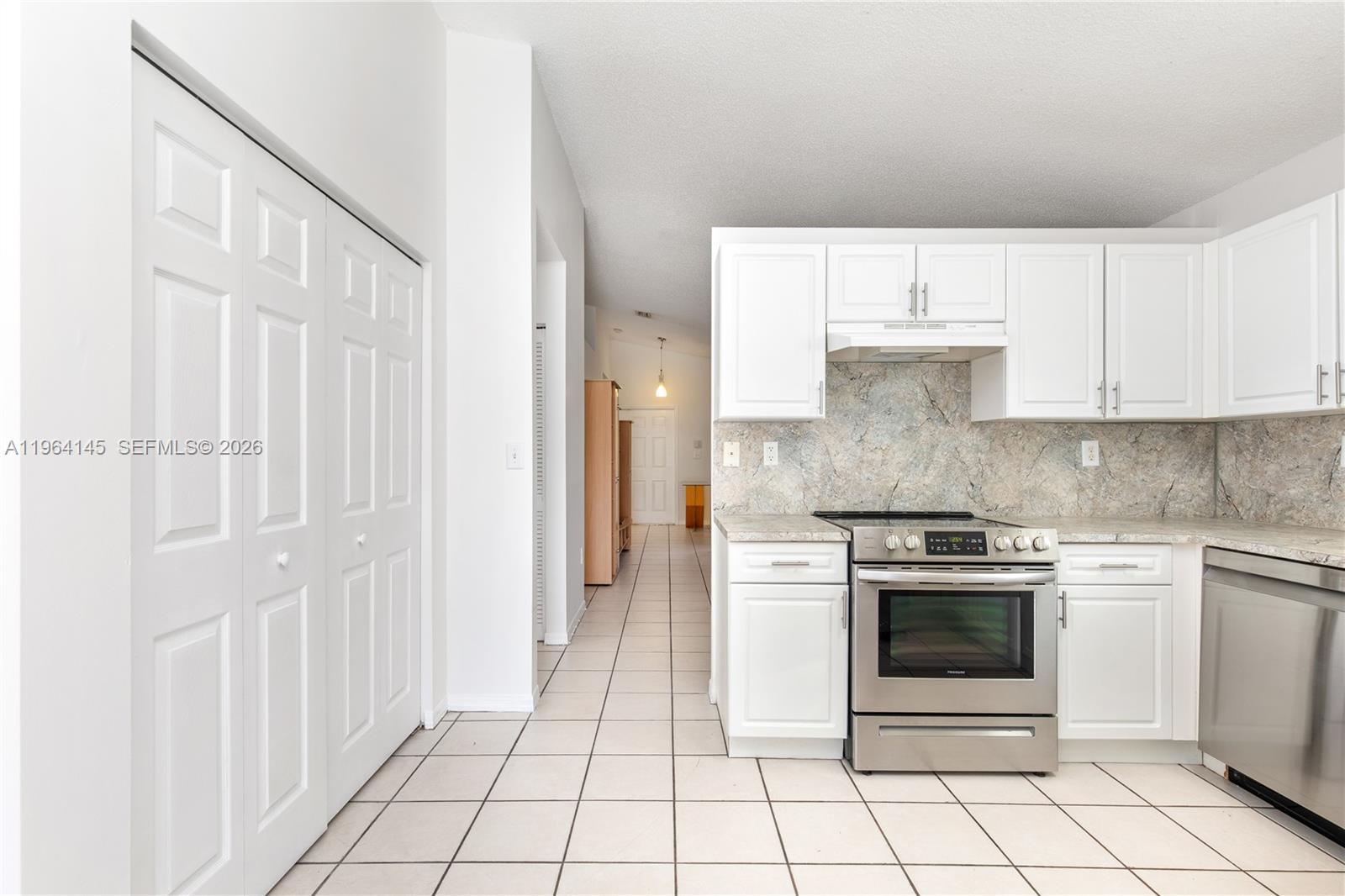 BRIGHTONS MEADOW TRACE - Residential