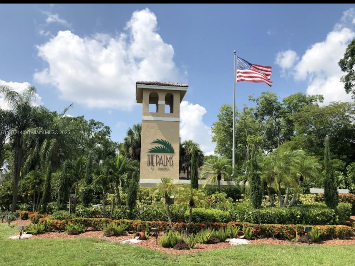 Tucked away in a serene corner of Pembroke Pines, this charming first-floor 1 bedroom, 1 bathroom unit offers the perfect blend of comfort and convenience. Located just minutes from shopping, dining, and entertainment, this privately managed home is ideal for those seeking a peaceful lifestyle in a vibrant community.
Enjoy access to a wide range of amenities, including a gym, pool, and tennis court — all within a beautifully maintained, large residential community.
Don't miss out on this hidden gem