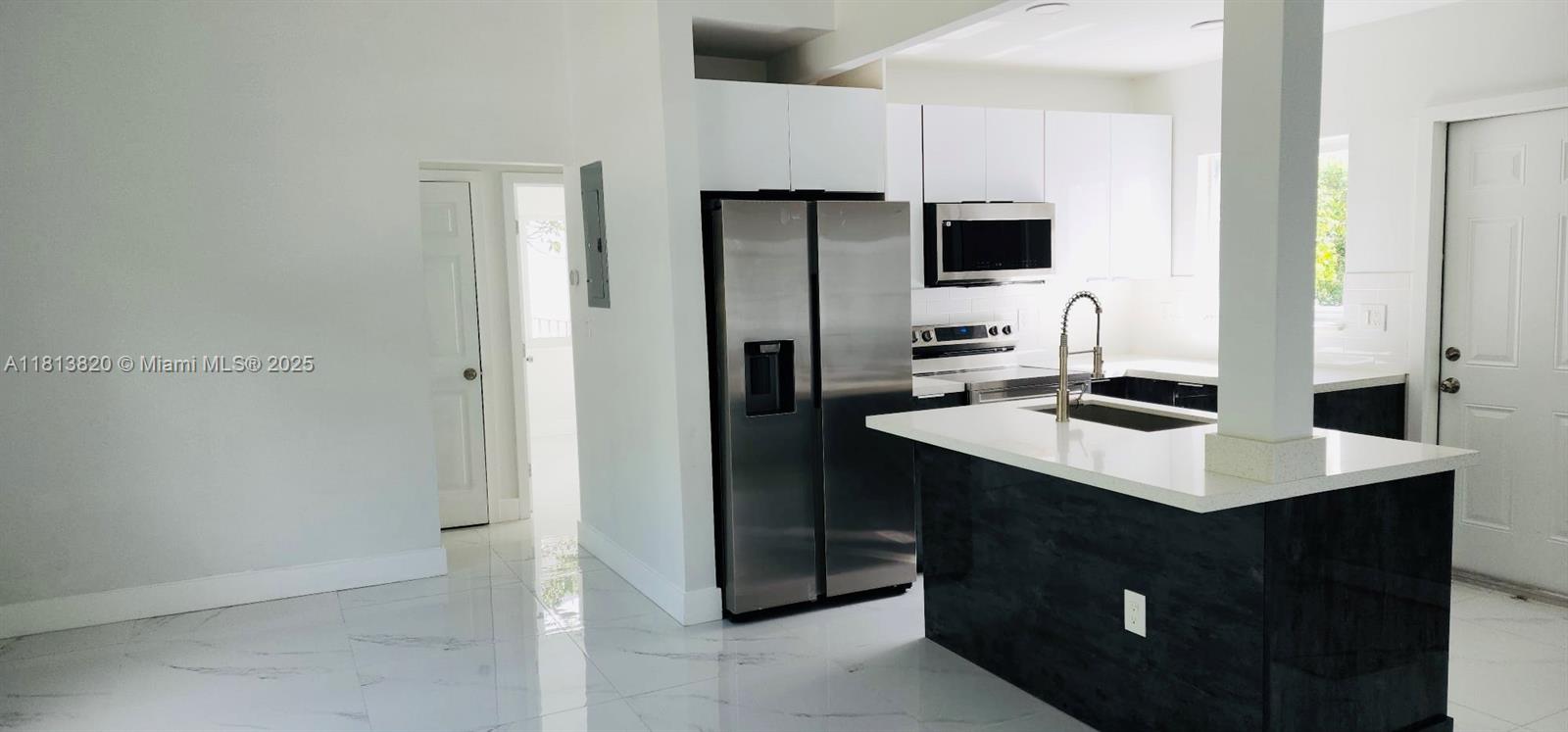 N MIAMI ESTATES - Residential