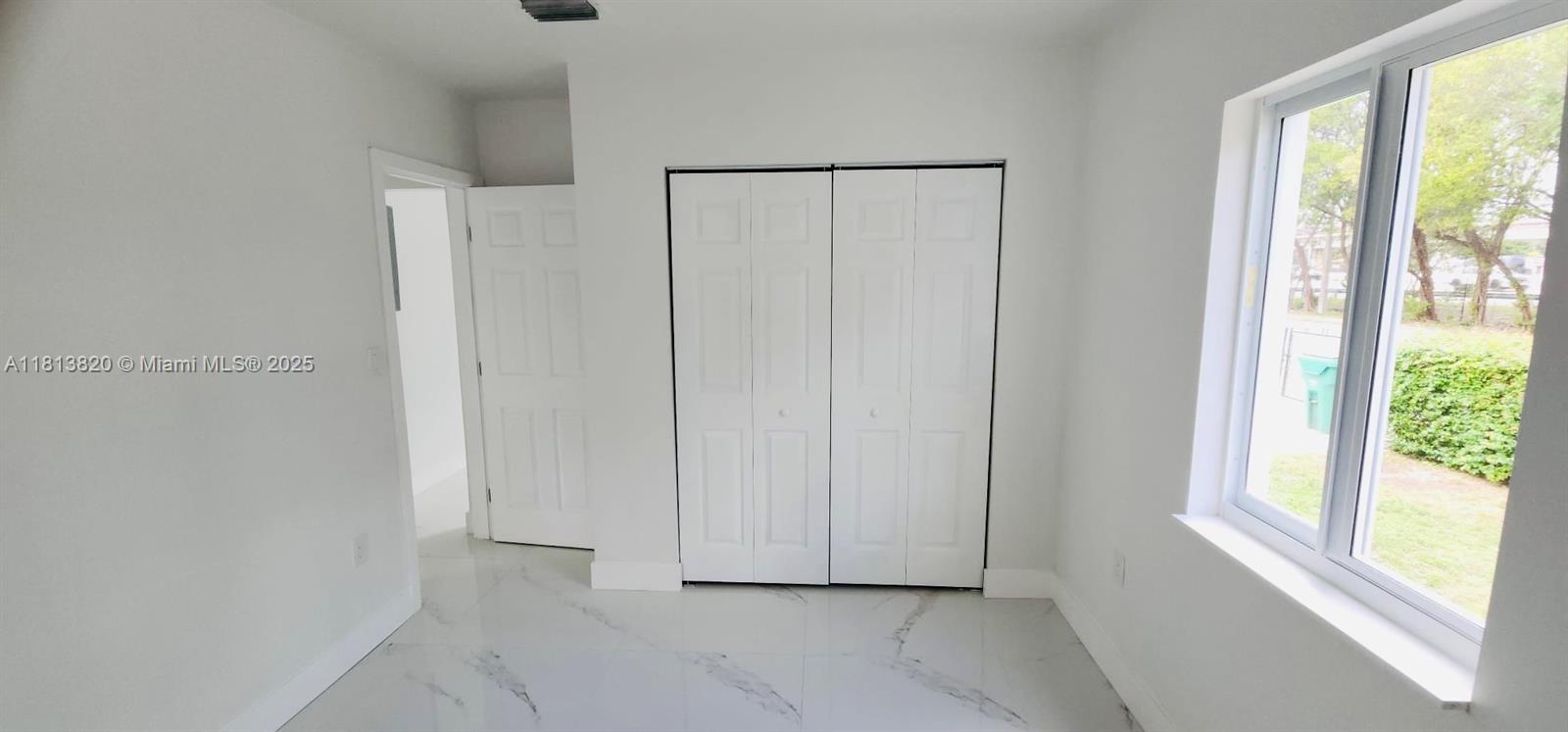 N MIAMI ESTATES - Residential