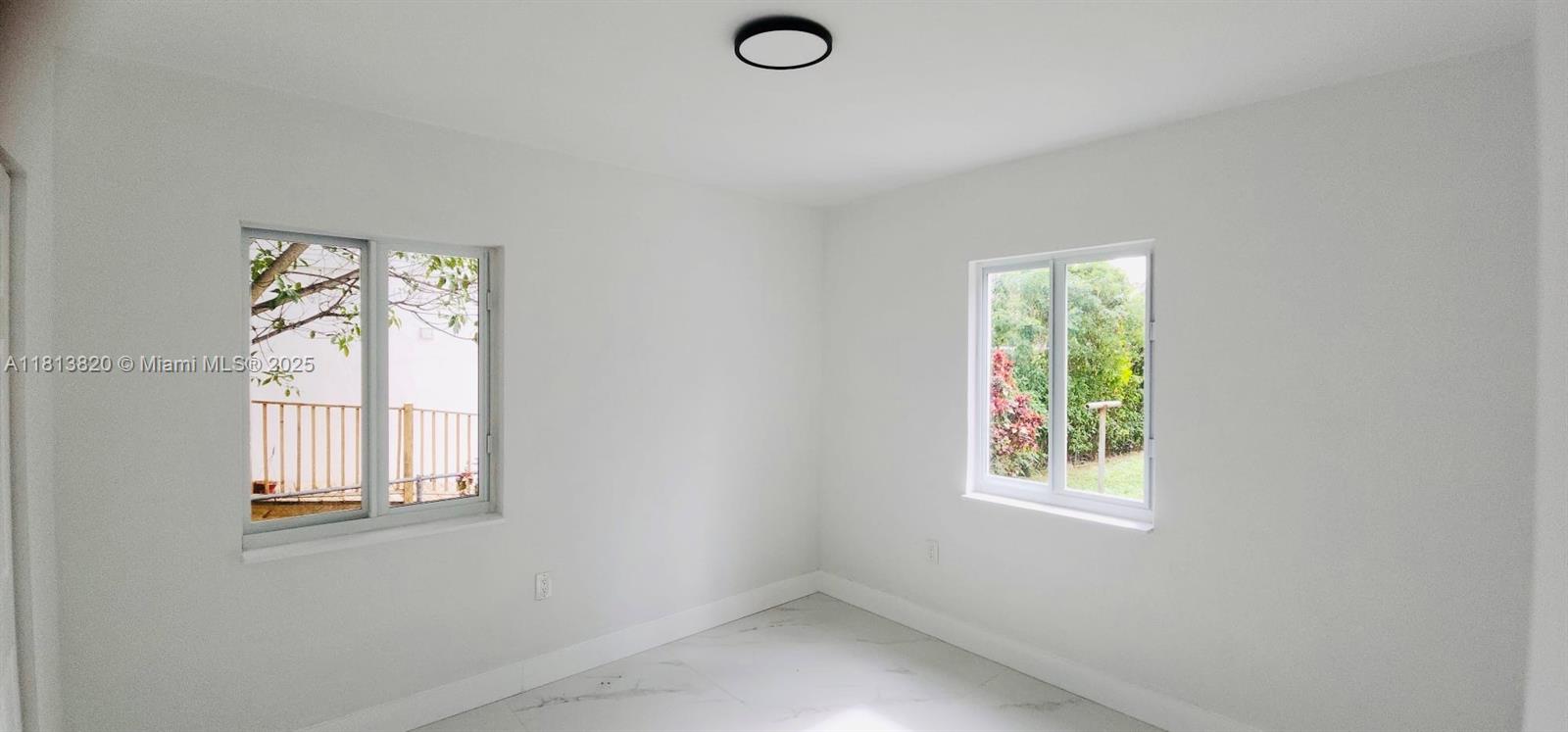N MIAMI ESTATES - Residential