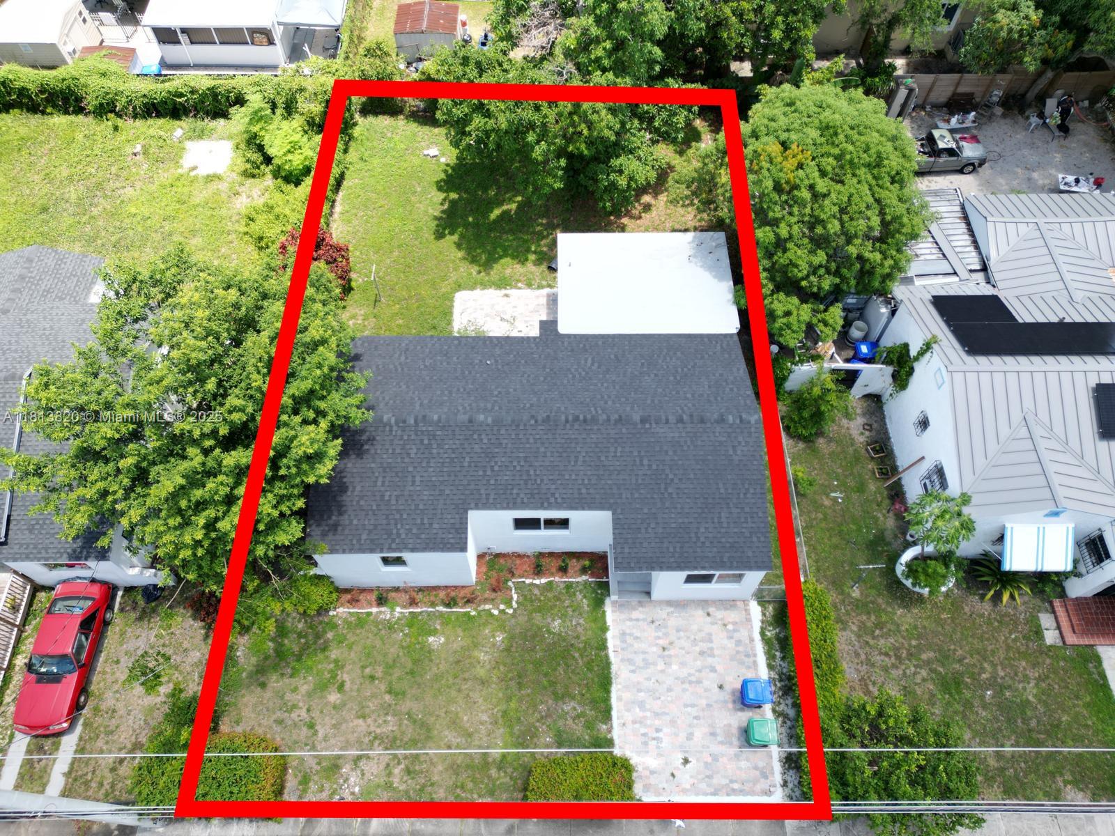 Excellent House 100% remodeled 3 bedrooms, 2 bathrooms, 1 Den, great spaces and an extraordinary backyard. It has top-of-the-line finishes and stainless steel appliances. Located in the up-and-coming Allapattah neighborhood. Enjoy proximity to various amenities and attractions that make it truly desirable, such as the beautiful River Landing Mall, Miami River, Wynwood, The Shops at Midtown & Miami Design District, South Beach and the famous Calle 8, which are just minutes away. Miami Freedom Park (Inter Miami Stadium). Jackson Memorial Hospital, University of Miami Hospital I-95 and Miami International Airport are also just minutes away. Walking distance to the Allapattah Metro Station. NO HOA!! WHAT ARE YOU WAITING FOR TO MAKE THIS PROPERTY THE HOME OF YOUR DREAMS OR THE BEST INVESTMENT