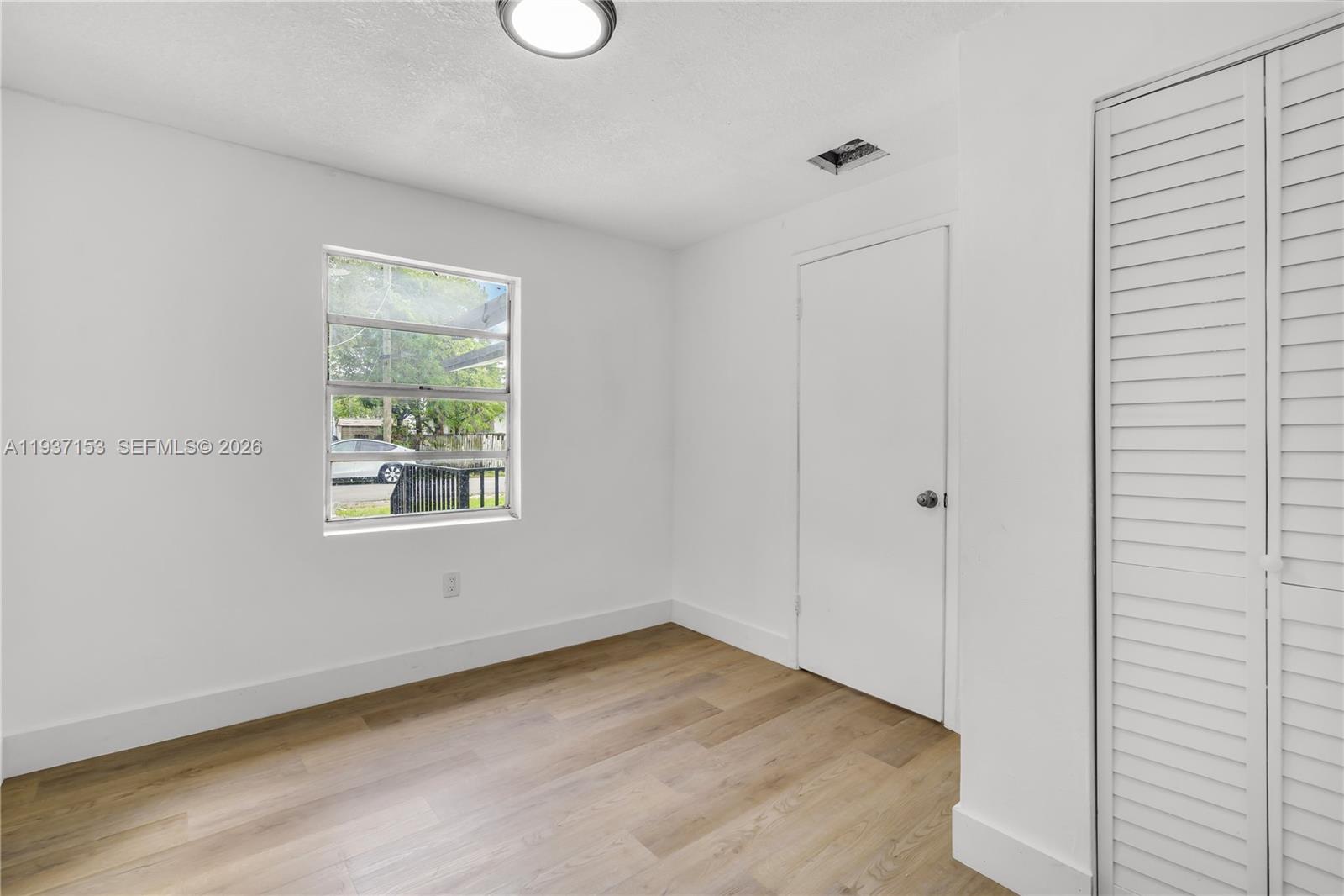 BREEZY PARK - Residential