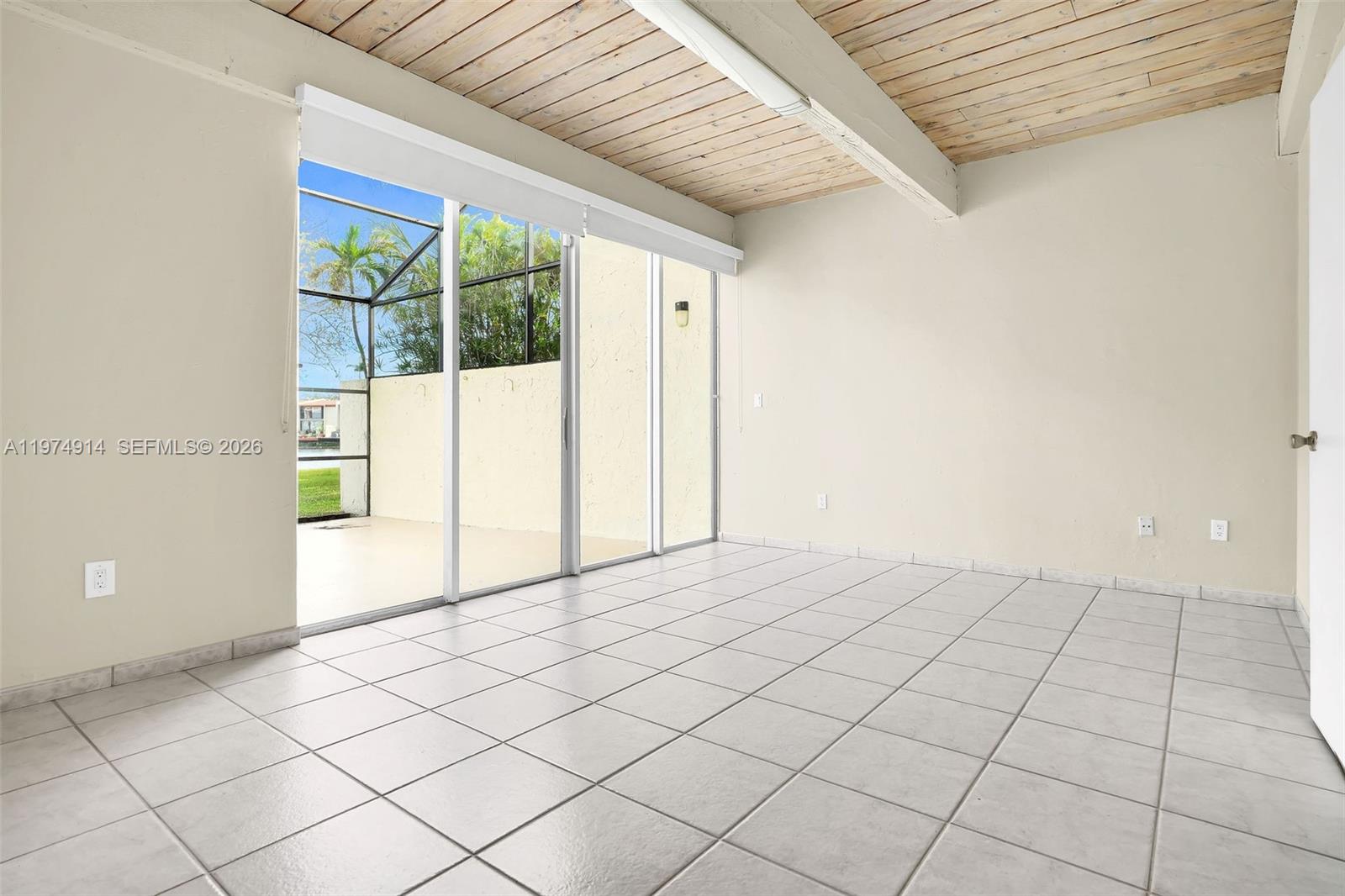 SUNSET PARK LAKE VILLAS S - Residential