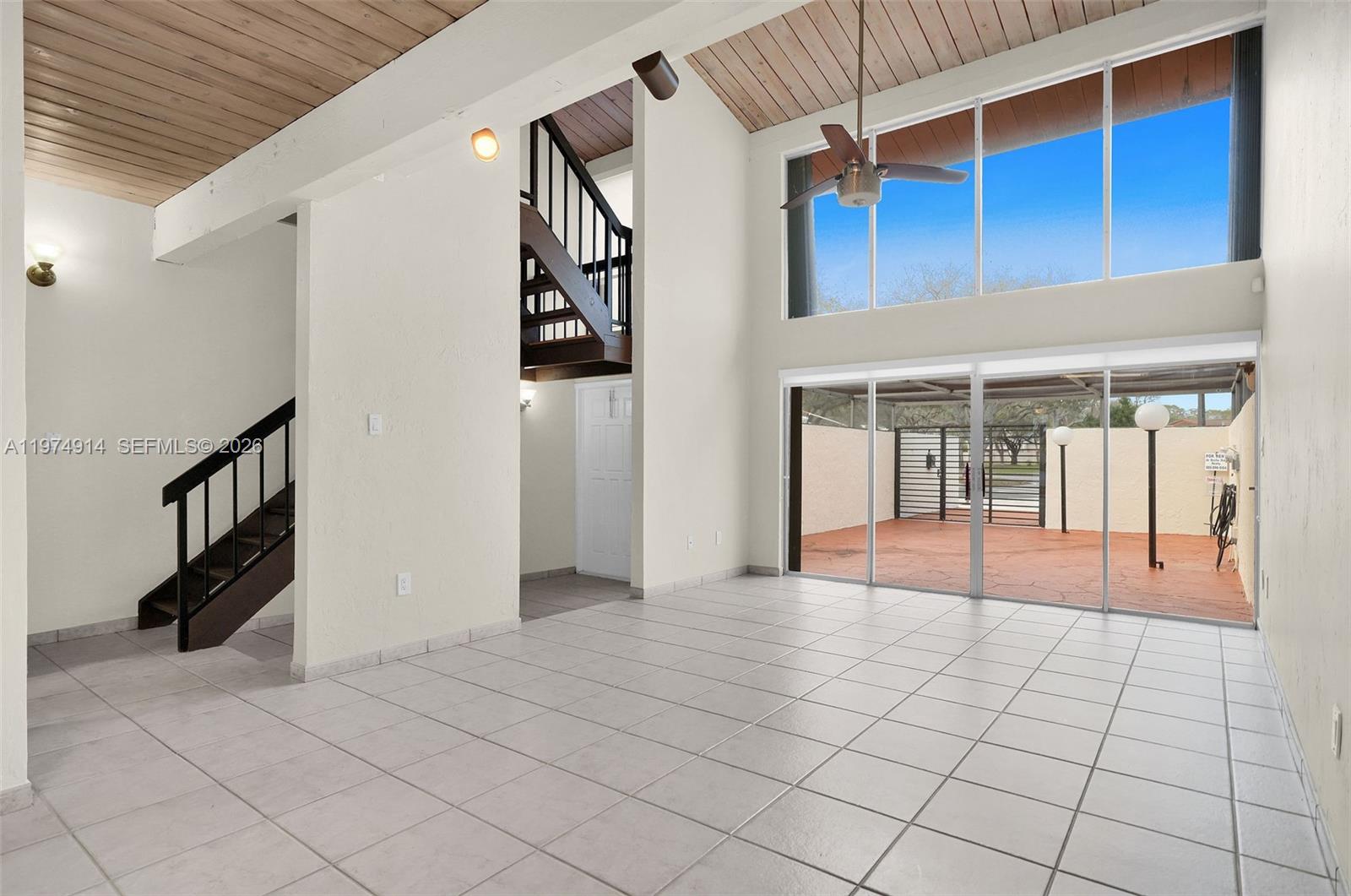 SUNSET PARK LAKE VILLAS S - Residential