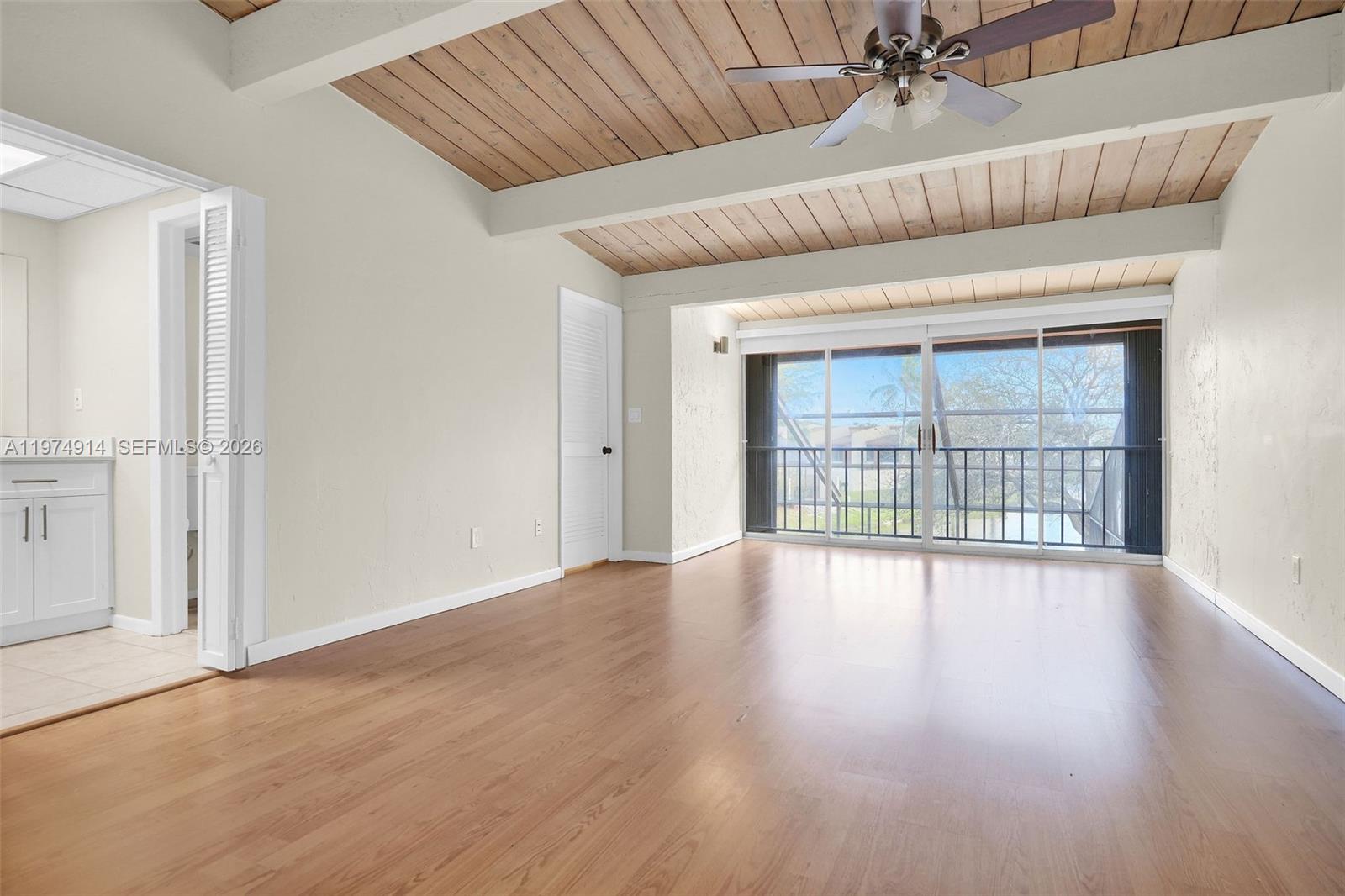 SUNSET PARK LAKE VILLAS S - Residential