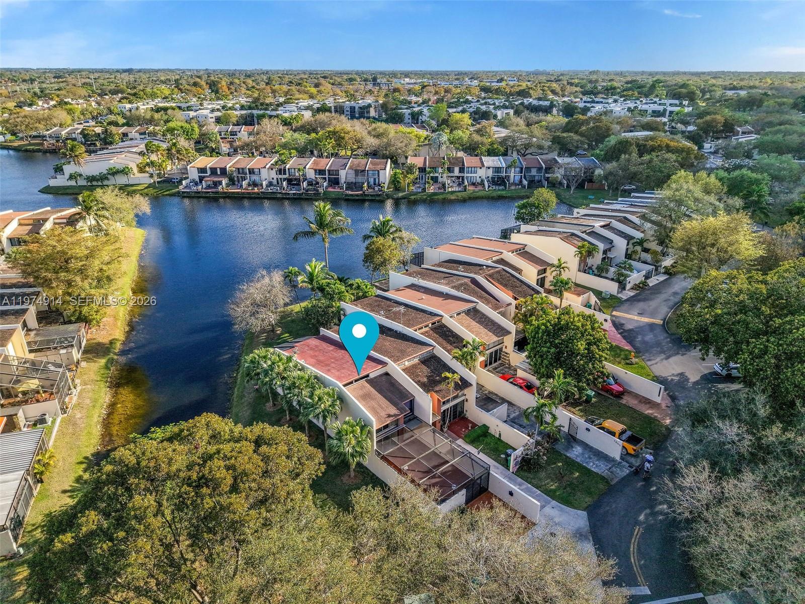 SUNSET PARK LAKE VILLAS S - Residential