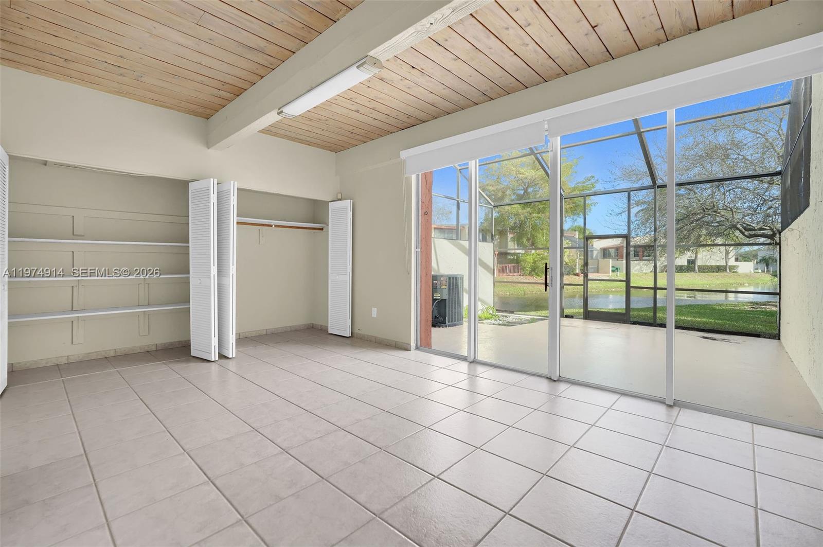 SUNSET PARK LAKE VILLAS S - Residential