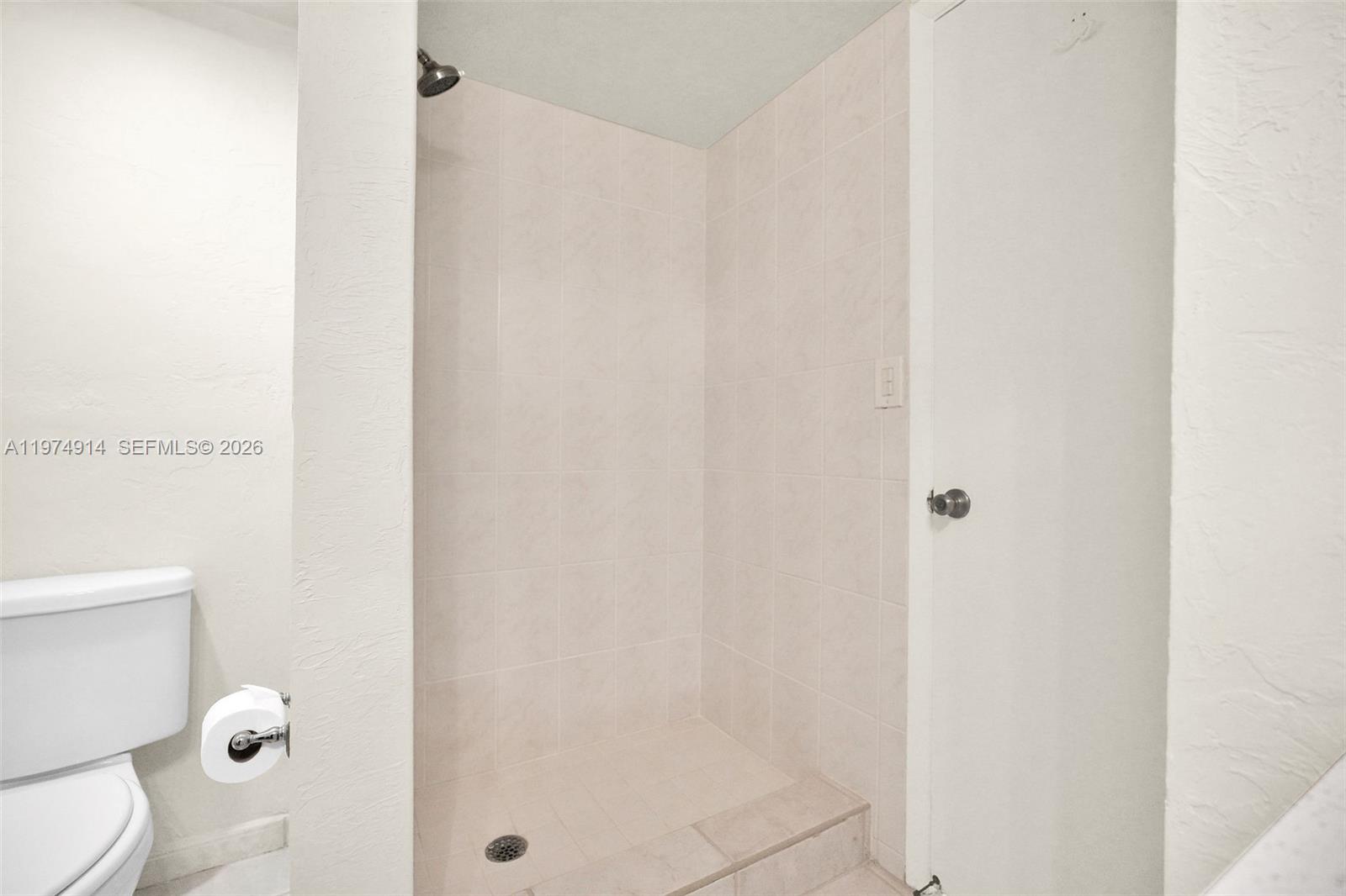 SUNSET PARK LAKE VILLAS S - Residential