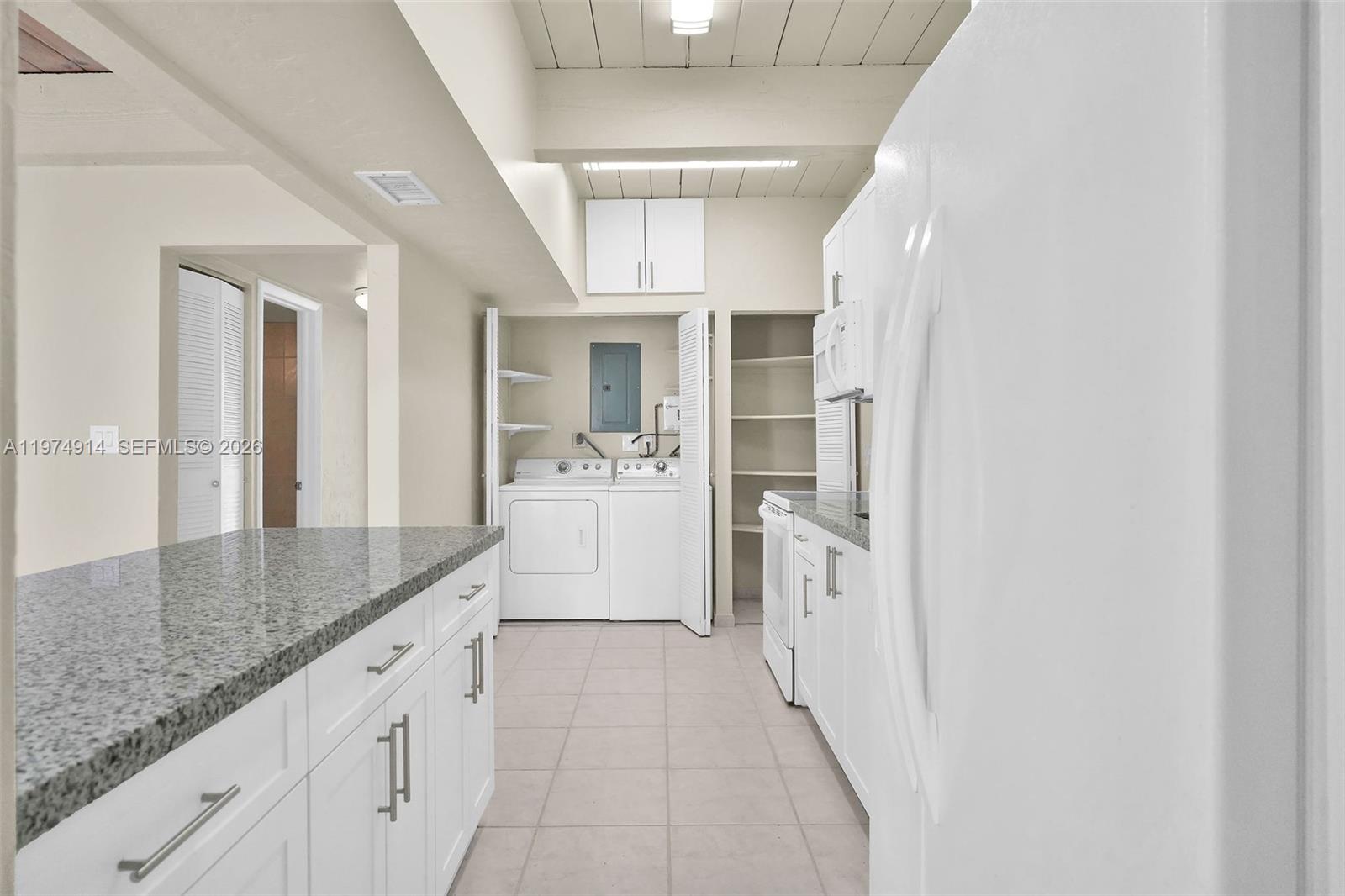 SUNSET PARK LAKE VILLAS S - Residential