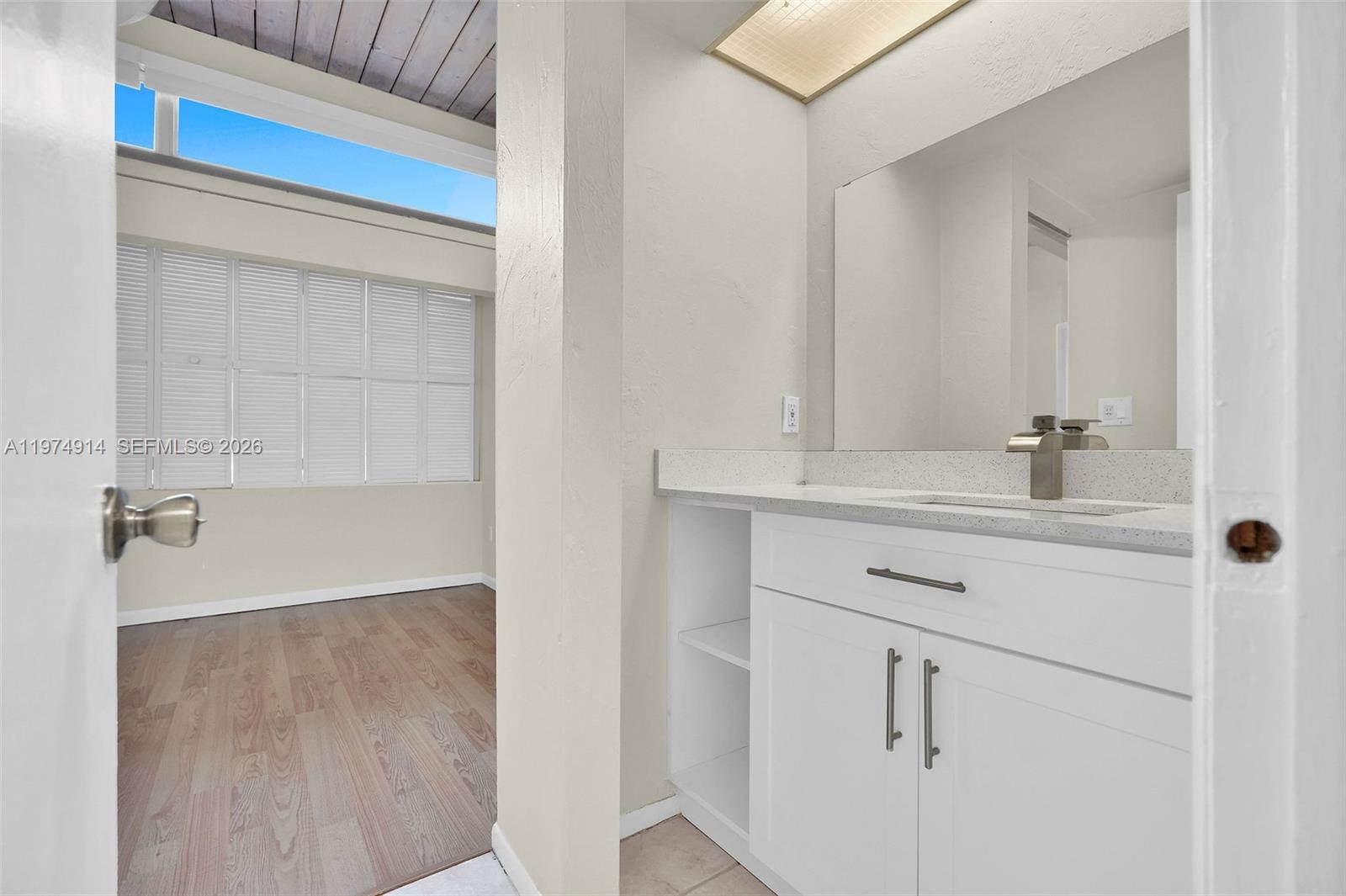 SUNSET PARK LAKE VILLAS S - Residential