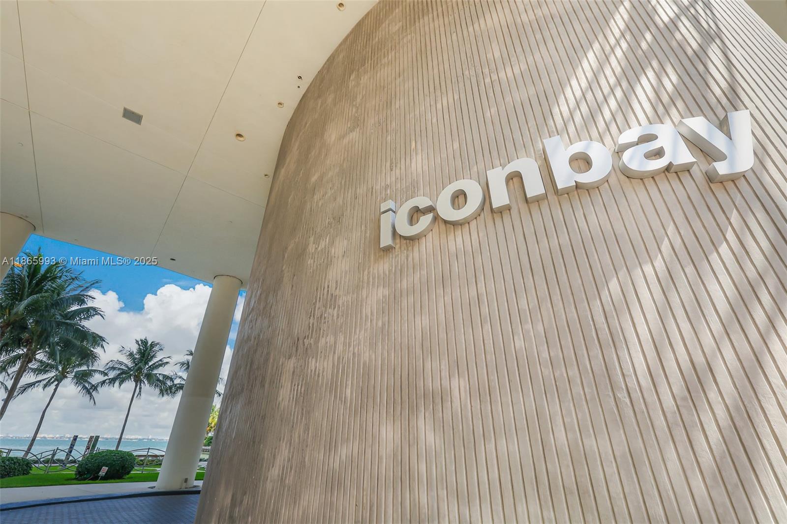 ICON BAY CONDO - Residential