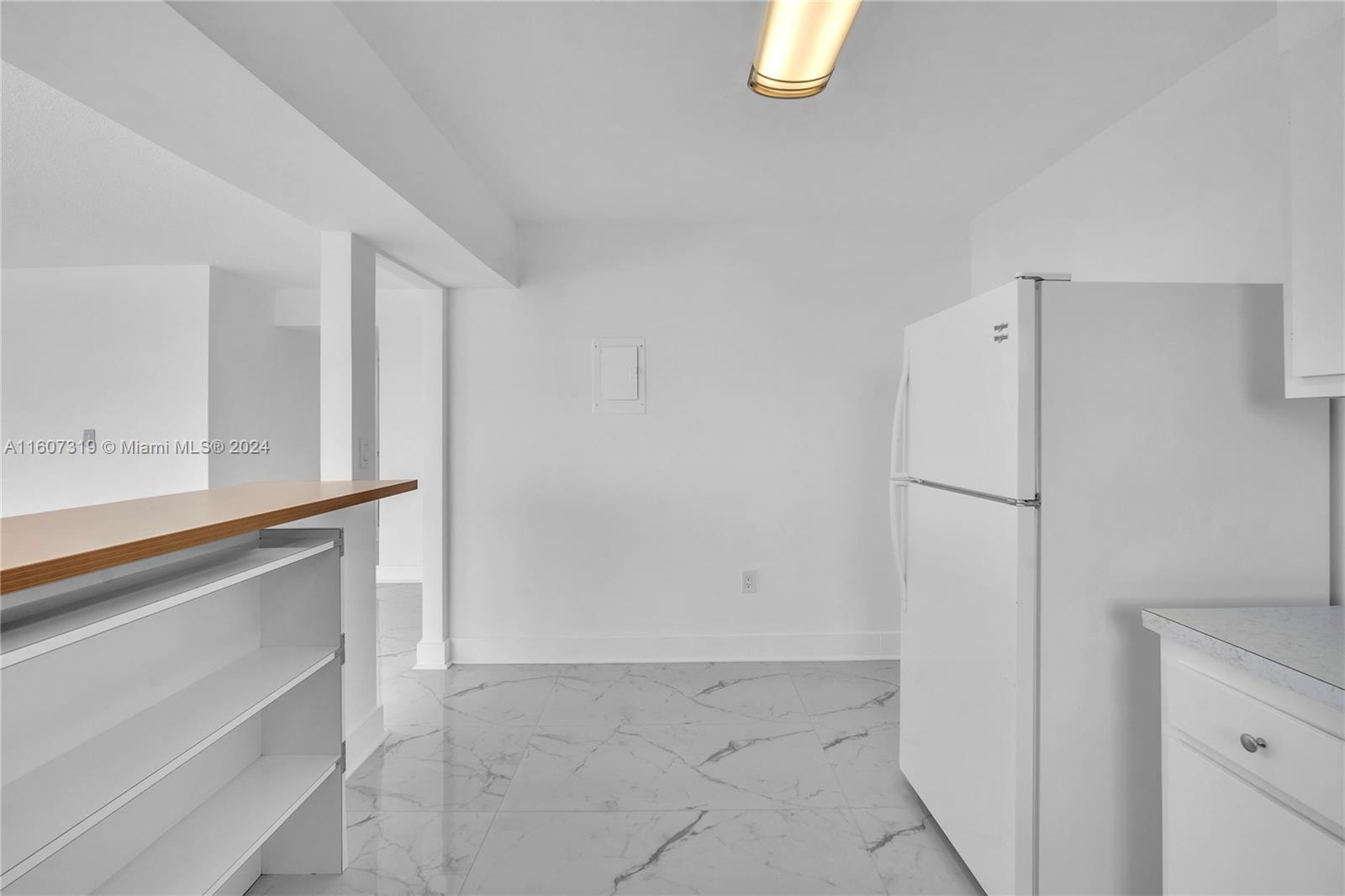 COMMODORE PLAZA CONDO - Residential