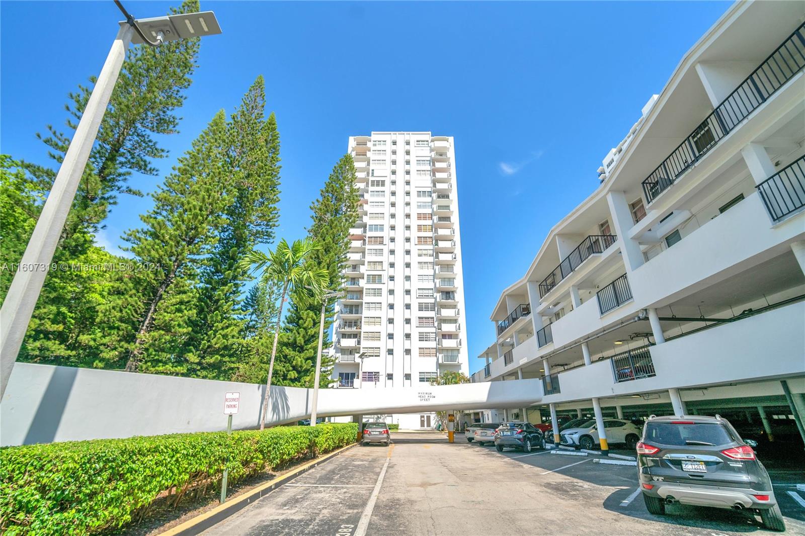 COMMODORE PLAZA CONDO - Residential