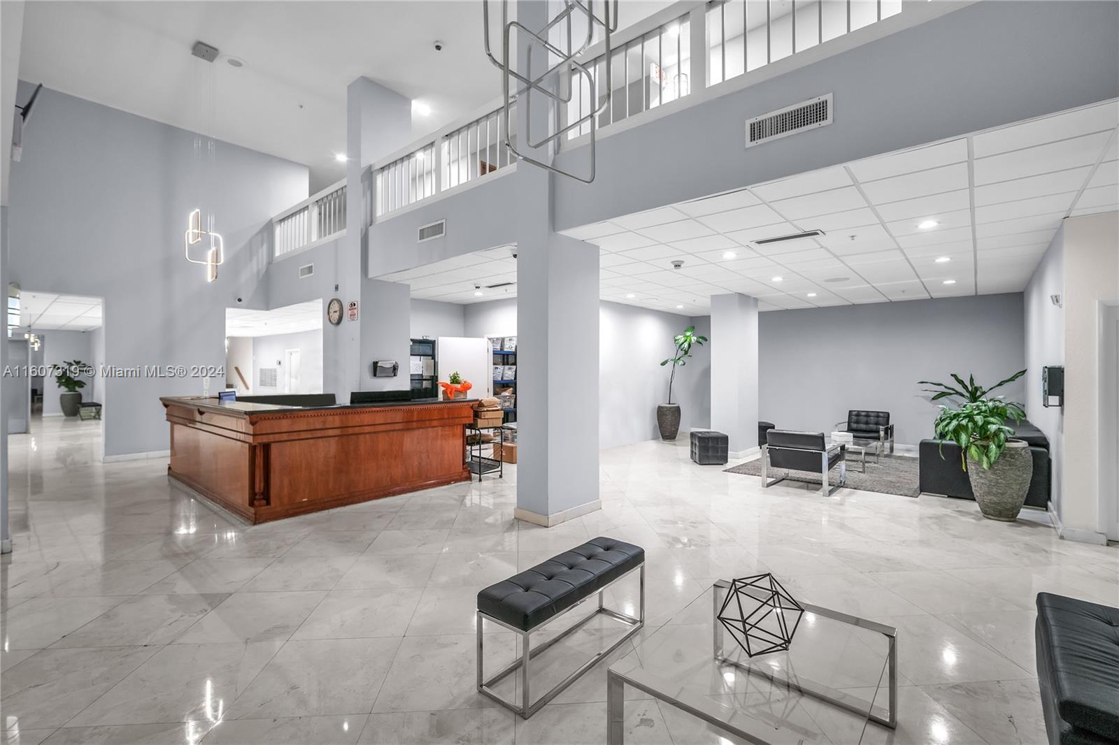 Gorgeous 2bed 2 bath corner unit in Aventura. Lots of space and natural light in this large unit,with an open balcony from where you can enjoy beautiful sunsets.Brand new floors. Views from evry room. Walking distance to houses of workship, shopping and major roadways.
Building has great amenities, 2 pools,gym, BBQ area, 2 tennis courts, party room with kitchen, billiards and more.Cable, wifi and hot water are included with the HOA's. UNIT IS RENTED FOR $2500 PER MONTH UNTIL NOVEMBER 2025.
Make your best offer!!