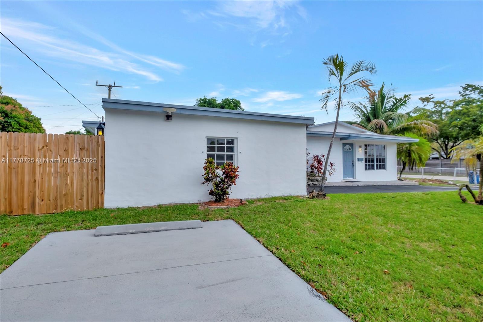 SCOTT LAKE MANOR SEC 8 - Residential