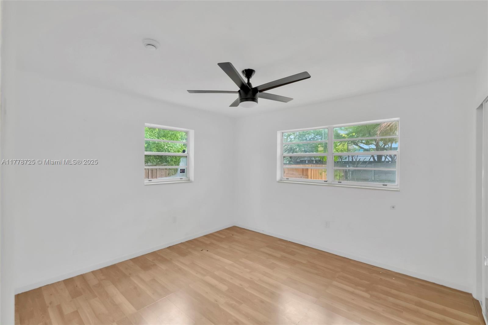 SCOTT LAKE MANOR SEC 8 - Residential