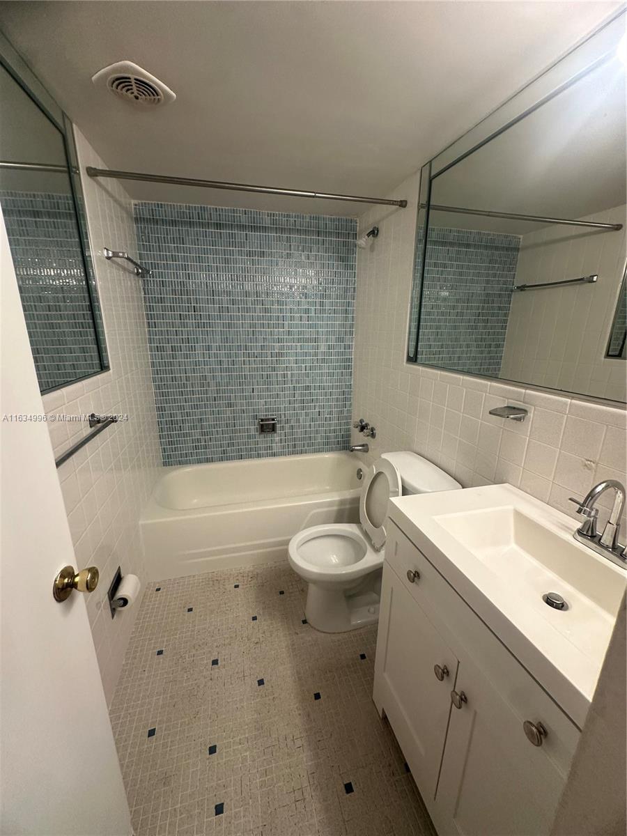 GOLDEN KEY CONDO, THE - Residential