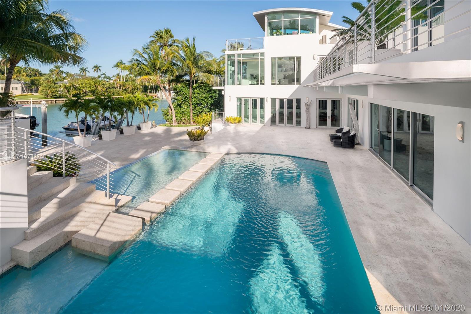 SUNSET ISLANDS-ISLAND NO - Residential