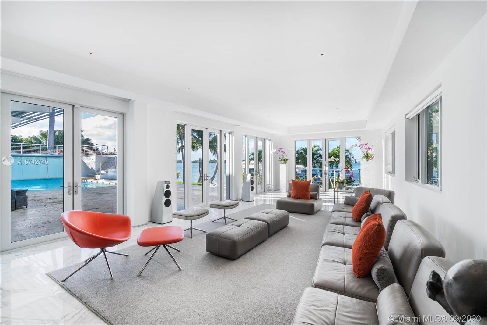 SUNSET ISLANDS-ISLAND NO - Residential