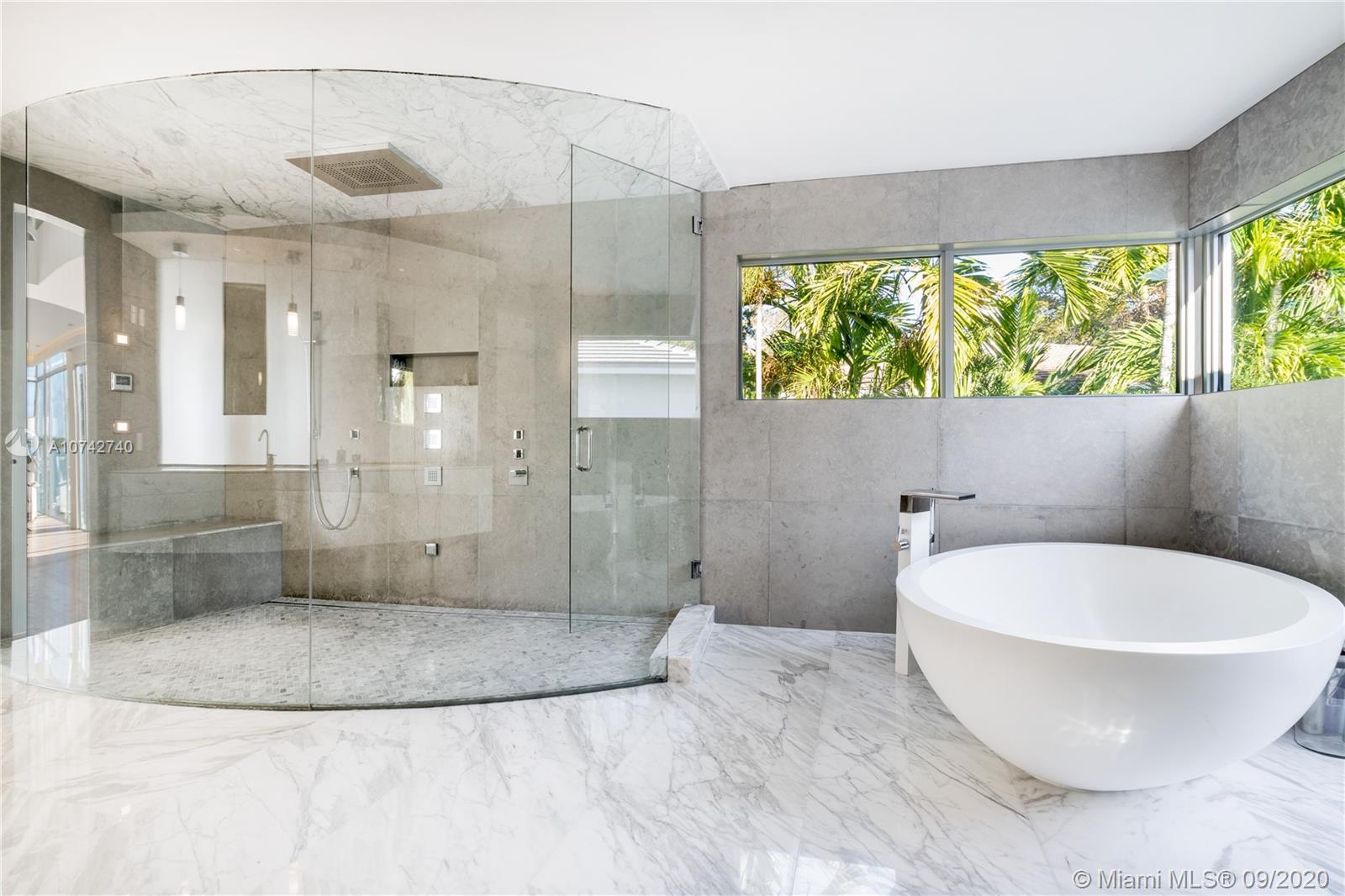 SUNSET ISLANDS-ISLAND NO - Residential